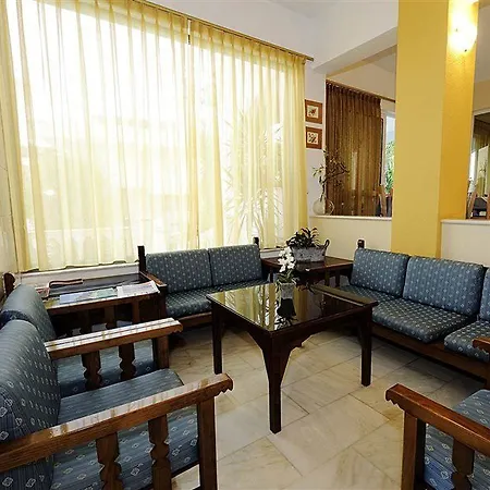 Lägenhetshotell Apollon Platanes (Rethymno)